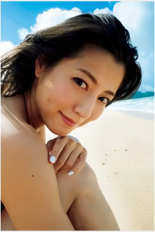 Yumi Sugimoto 杉本有美, 写真集 [it’s me] Set.03 - 偶像便利店