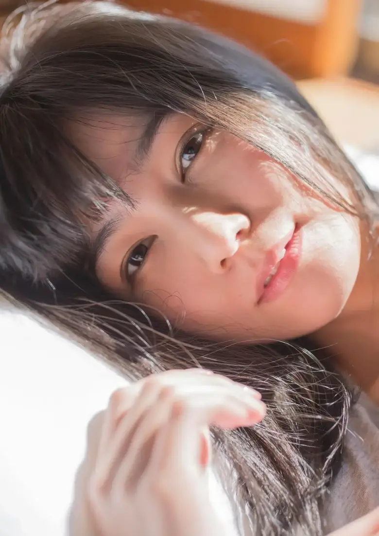 Yuuna Shiratori 白鳥優菜, 1st Visual Book [白皙-BABEL] Set.02 - 偶像便利店