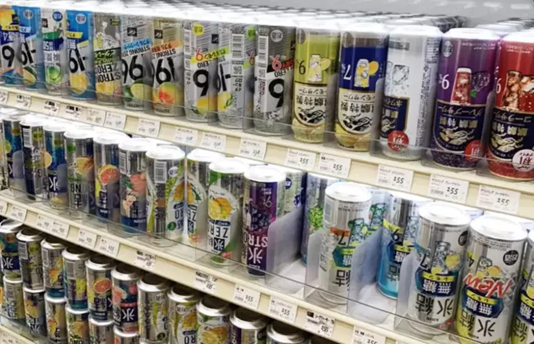 超市饮料为何倒置摆放？店家这一奇招引发网友议论纷纷 - 偶像便利店