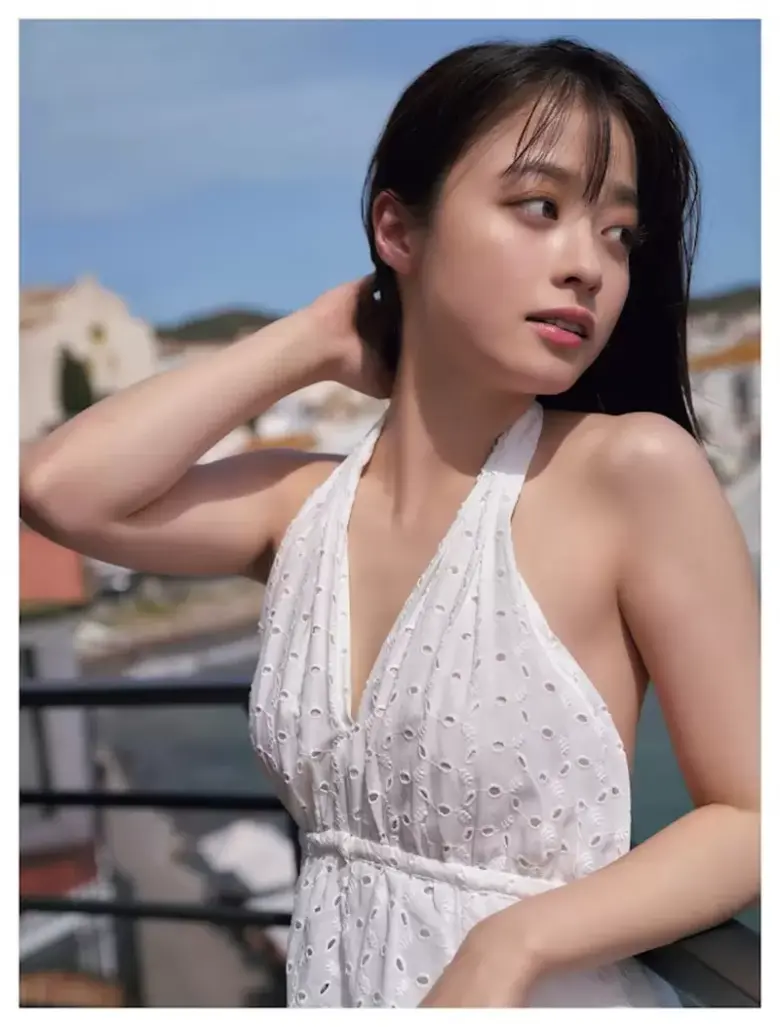 “千年一遇”的美少女桥本环奈再出击！暌违五年推出写真集《KALEIDOSCOPE》，纪念25岁成长之路 - 偶像便利店