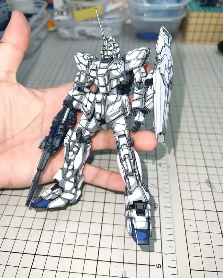 涂装达人凭借高超手绘技术，让《高达》从漫画中走出来了？ - 偶像便利店