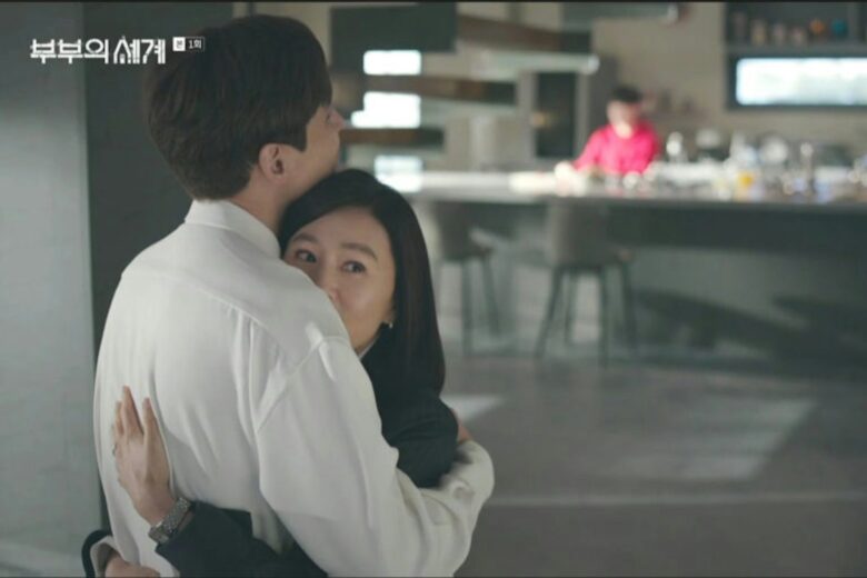 30岁日本男子因一事惊觉父亲另有其人，妈妈亲揭真相：不要跟爸爸说！ - 偶像便利店