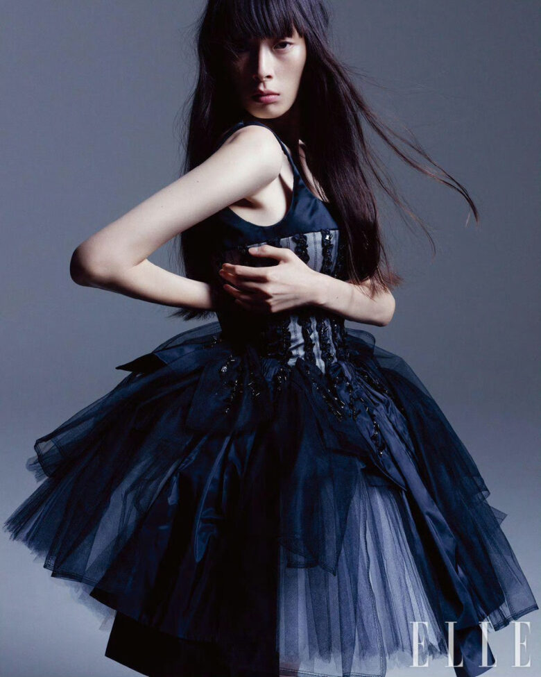 Joan Park x ELLE Korea 2024，CHANEL 24秋冬高定系列💛🔥💐🖤 - 偶像便利店