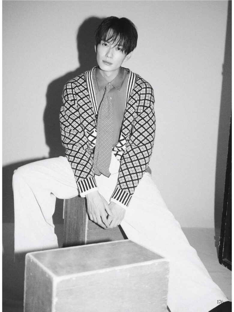 冈田将生 VOGUE JAPAN (ヴォーグジャパン) 2025年1月号 - 偶像便利店