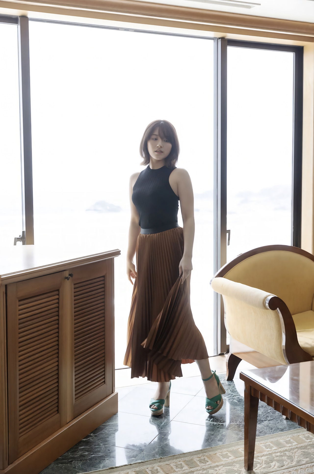 Nana Owada 大和田南那, FRIDAYデジタル写真集 [スイートルームでふたりっきり] Set.01 - 偶像便利店
