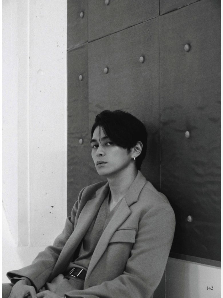 真荣田乡敦 VOGUE JAPAN (ヴォーグジャパン) 2025年12月号​​​ - 偶像便利店